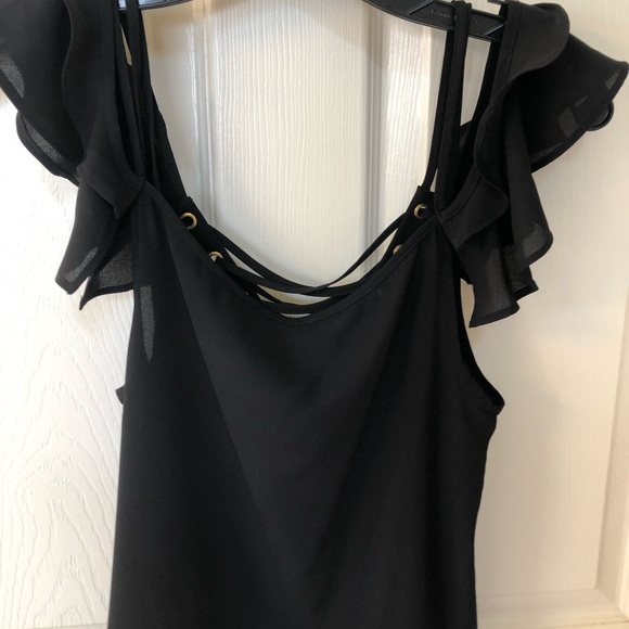 Express off the shoulder top - Picture 4 of 5